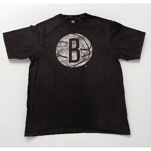 Adidas Brooklyn Nets short sleeve T-shirt size medium
